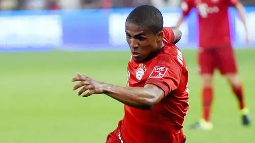 Douglas Costa Wall Poster picture 697876