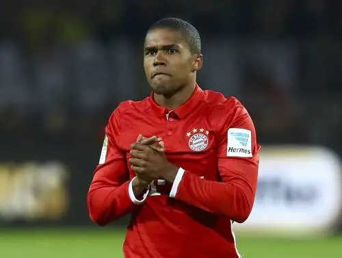 Douglas Costa Wall Poster picture 697882