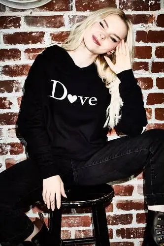 Dove Cameron White T-Shirt - idPoster.com