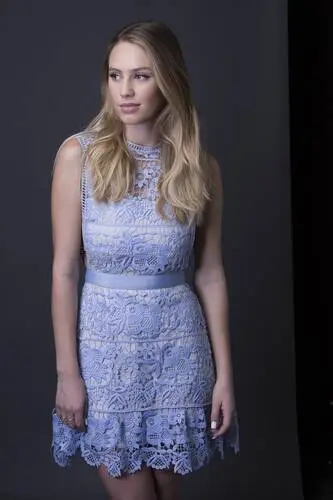 Dylan Penn Computer MousePad picture 598264