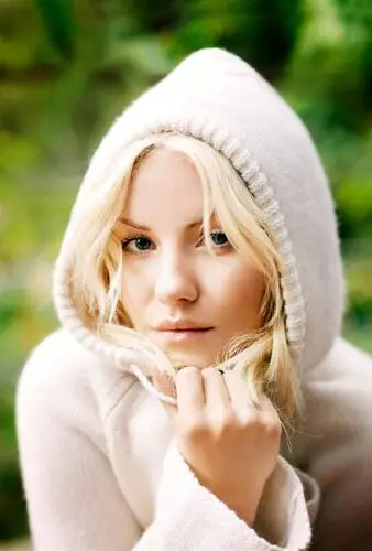 Elisha Cuthbert Wall Poster picture 612241