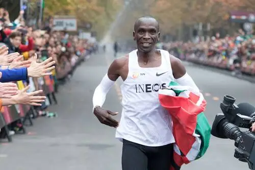 Eliud Kipchoge Wall Poster picture 896392