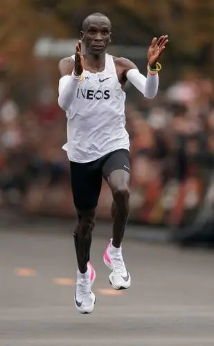 Eliud Kipchoge Wall Poster picture 896411
