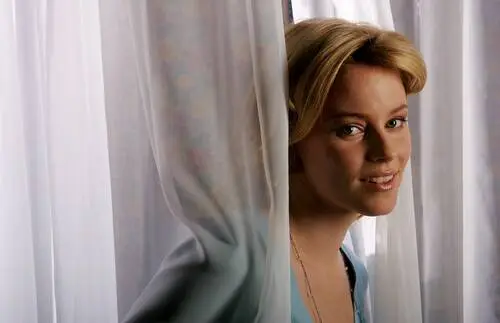 Elizabeth Banks Wall Poster picture 612529