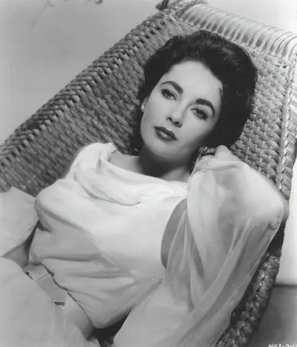 Elizabeth Taylor Wall Poster picture 351773