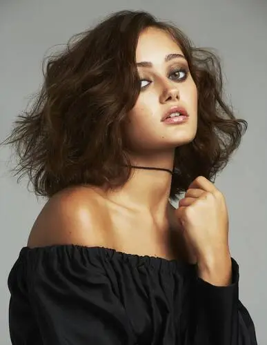 Ella Purnell Wall Poster picture 600196