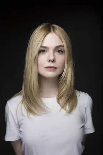 Elle Fanning Wall Poster picture 681108