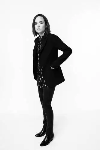 Ellen Page Women's Colored Tank-Top - idPoster.com