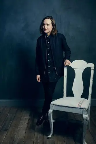 Ellen Page Kitchen Apron - idPoster.com