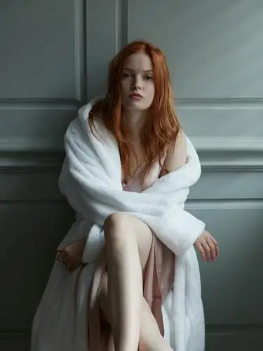 Ellie Bamber Wall Poster picture 1047790