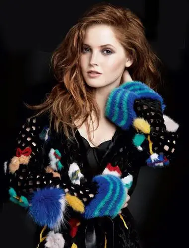 Ellie Bamber Computer MousePad picture 614782