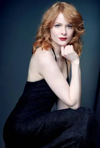 Emily Beecham Wall Poster picture 602229