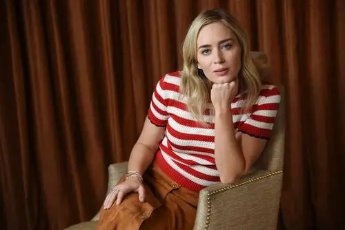Emily Blunt Jigsaw Puzzle picture 828808