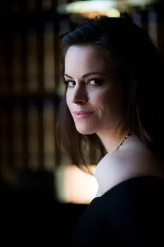 Emily Hampshire Wall Poster picture 602260