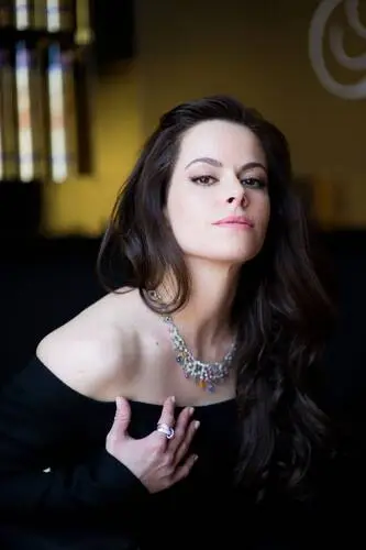 Emily Hampshire Wall Poster picture 602261