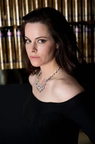 Emily Hampshire Wall Poster picture 602265