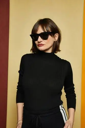 Emily Mortimer Women's Colored Tank-Top - idPoster.com