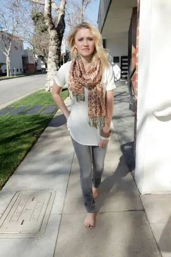 Emily Osment Image Jpg picture 352365
