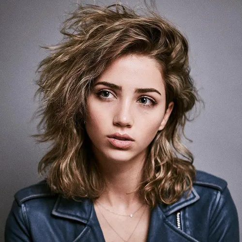 Emily Rudd Wall Poster picture 1148907