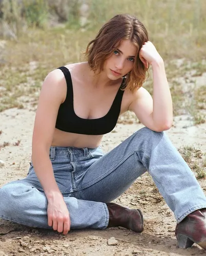 Emily Rudd Jigsaw Puzzle picture 1148918