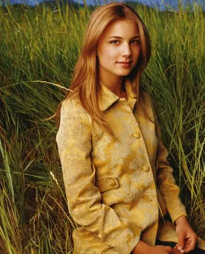 Emily VanCamp Jigsaw Puzzle picture 616696