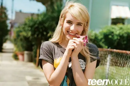 Emma Roberts Computer MousePad picture 439061