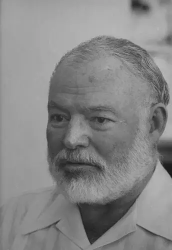 Ernest Hemingway White T-Shirt - idPoster.com