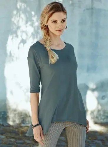 Fabiana Semprebom Women's Colored  Long Sleeve T-Shirt - idPoster.com