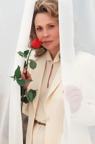 Faye Dunaway Jigsaw Puzzle picture 246240
