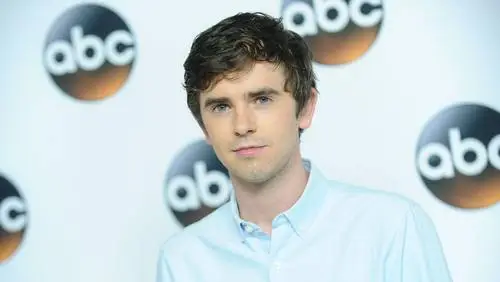 Freddie Highmore Wall Poster picture 892094