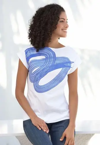 Gabriela Salvado White T-Shirt - idPoster.com