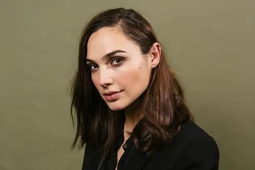 Gal Gadot Wall Poster picture 794021