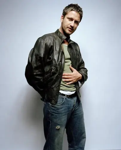 Gerard Butler Jigsaw Puzzle picture 479045