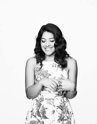Gina Rodriguez Wall Poster picture 629162