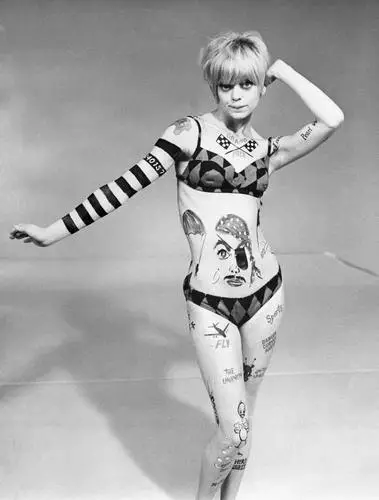 Goldie Hawn Wall Poster picture 619544