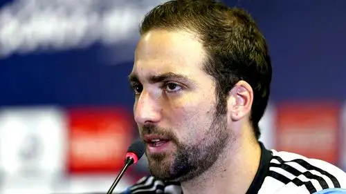 Gonzalo Higuain Protected Face mask - idPoster.com