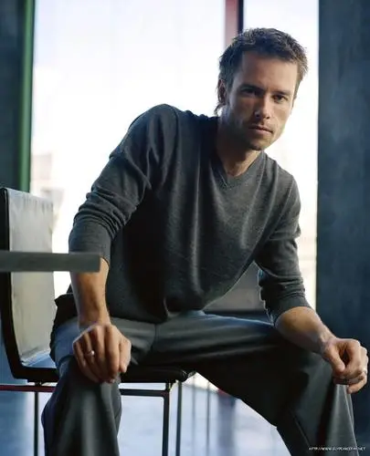 Guy Pearce Jigsaw Puzzle picture 189094