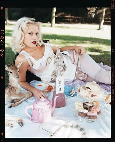 Gwen Stefani Wall Poster picture 64367