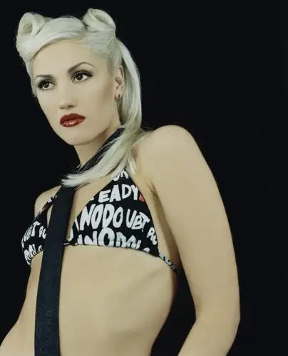 Gwen Stefani Women's Colored  Long Sleeve T-Shirt - idPoster.com