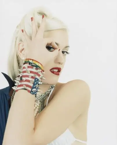Gwen Stefani Women's Colored Tank-Top - idPoster.com