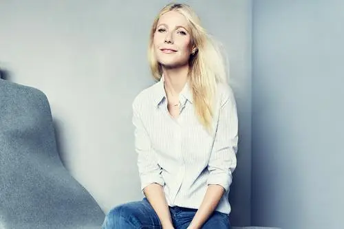 Gwyneth Paltrow Computer MousePad picture 638295
