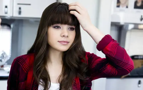 Hailee Steinfeld Jigsaw Puzzle picture 440405