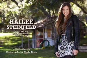 Hailee Steinfeld posters and prints