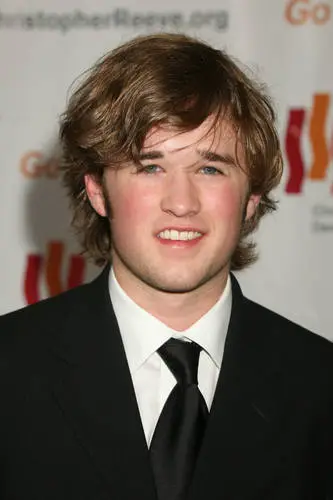 Haley Joel Osment Protected Face mask - idPoster.com