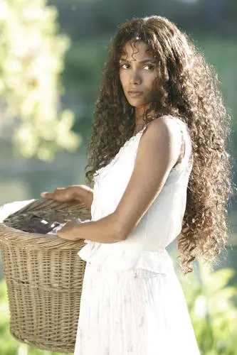 Halle Berry Jigsaw Puzzle picture 170886