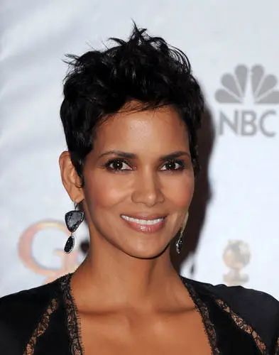 Halle Berry Jigsaw Puzzle picture 50631