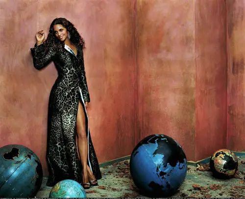 Halle Berry Jigsaw Puzzle picture 8262