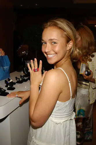 Hayden Panettiere Jigsaw Puzzle picture 35430