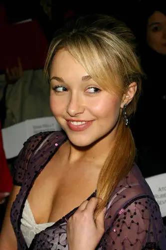 Hayden Panettiere Jigsaw Puzzle picture 35445