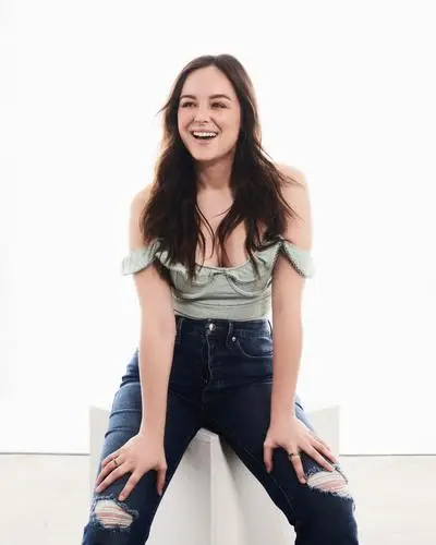 Hayley Orrantia Jigsaw Puzzle picture 1021305